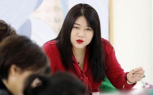 娱乐吃瓜酱00后工作,娱乐吃瓜酱的职场成长记